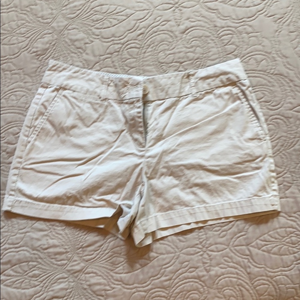 Ann Taylor loft riviera short. Light khaki color.